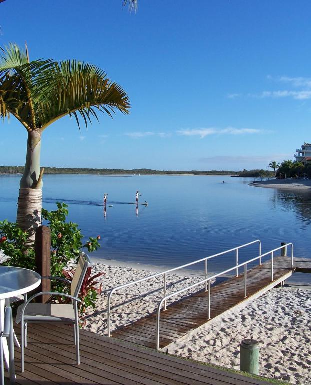 Skippers Cove Waterfront Resort Noosaville Bagian luar foto