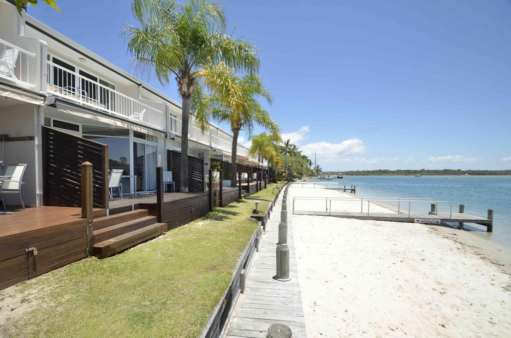 Skippers Cove Waterfront Resort Noosaville Bagian luar foto