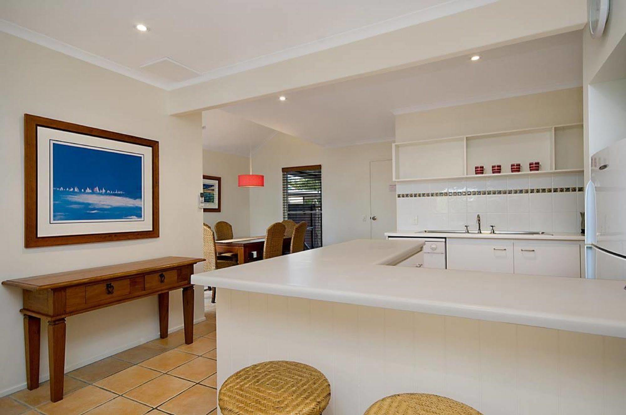Skippers Cove Waterfront Resort Noosaville Bagian luar foto