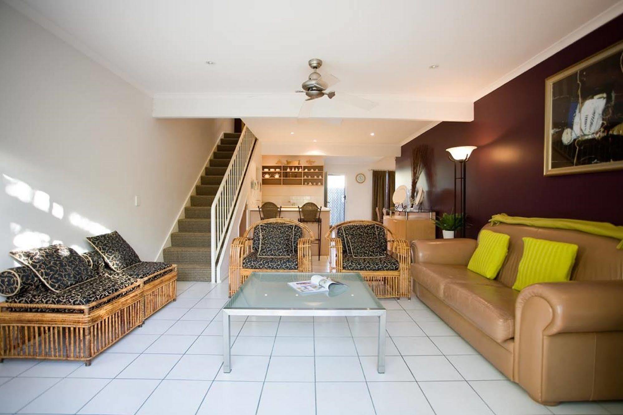 Skippers Cove Waterfront Resort Noosaville Bagian luar foto